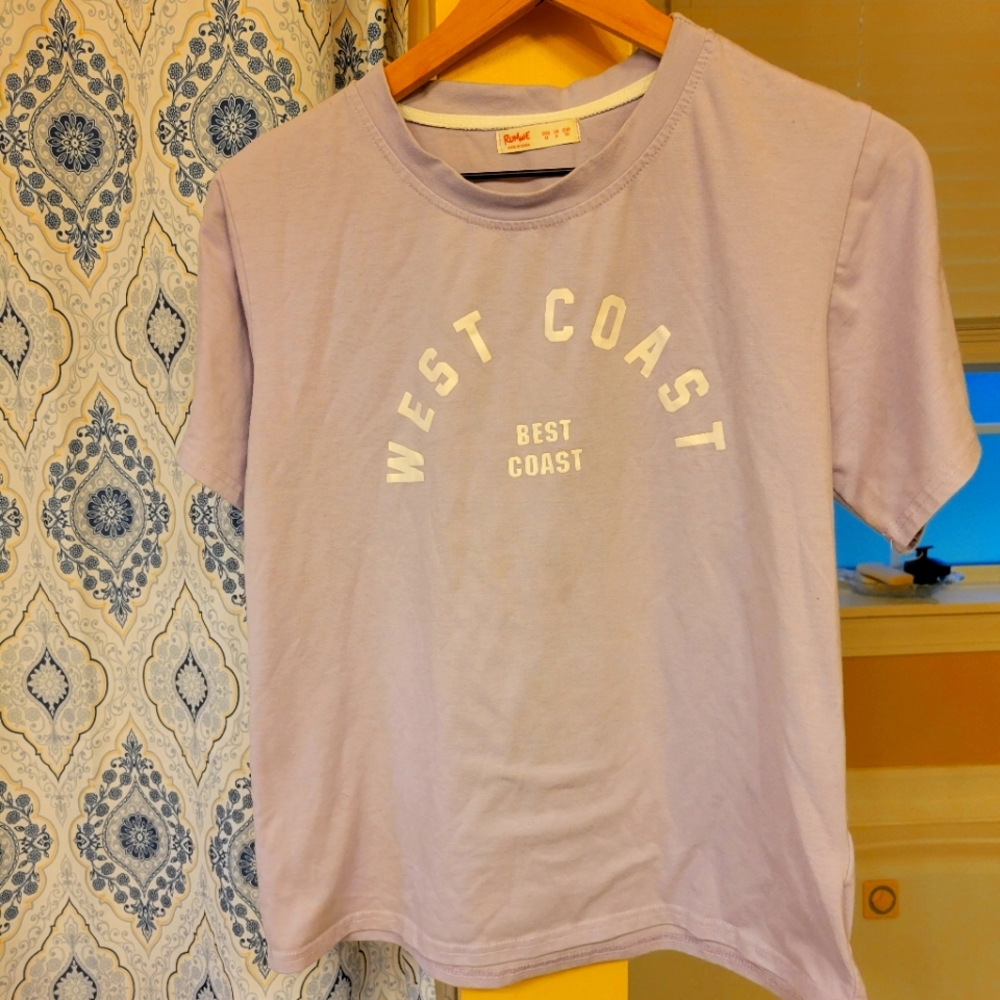 Romwe west coast crop top